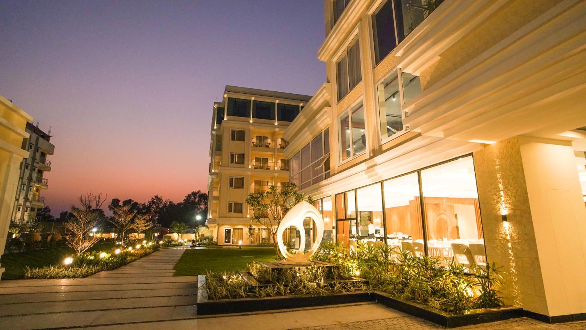 Antique Regency !! Luxurious Hotel In Digha !! 外观 照片